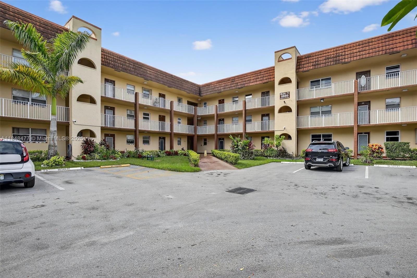 SUNRISE LAKES 73 CONDO - Residential