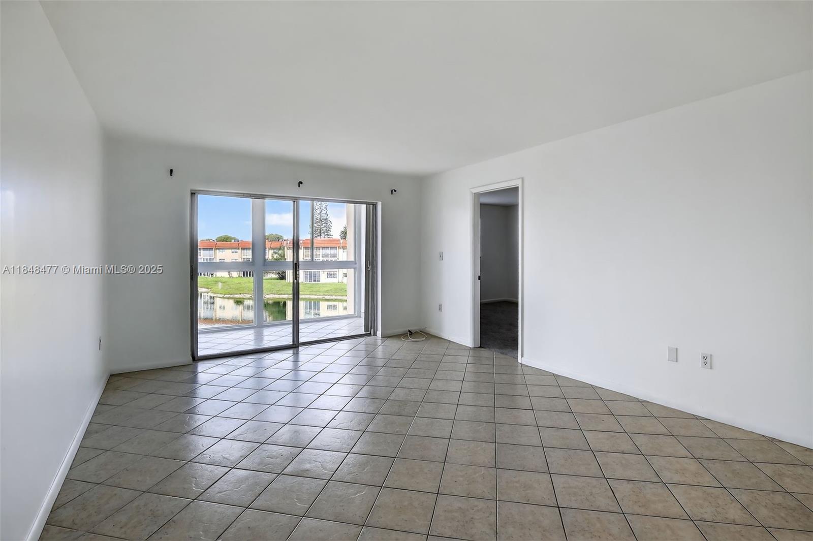 SUNRISE LAKES 73 CONDO - Residential