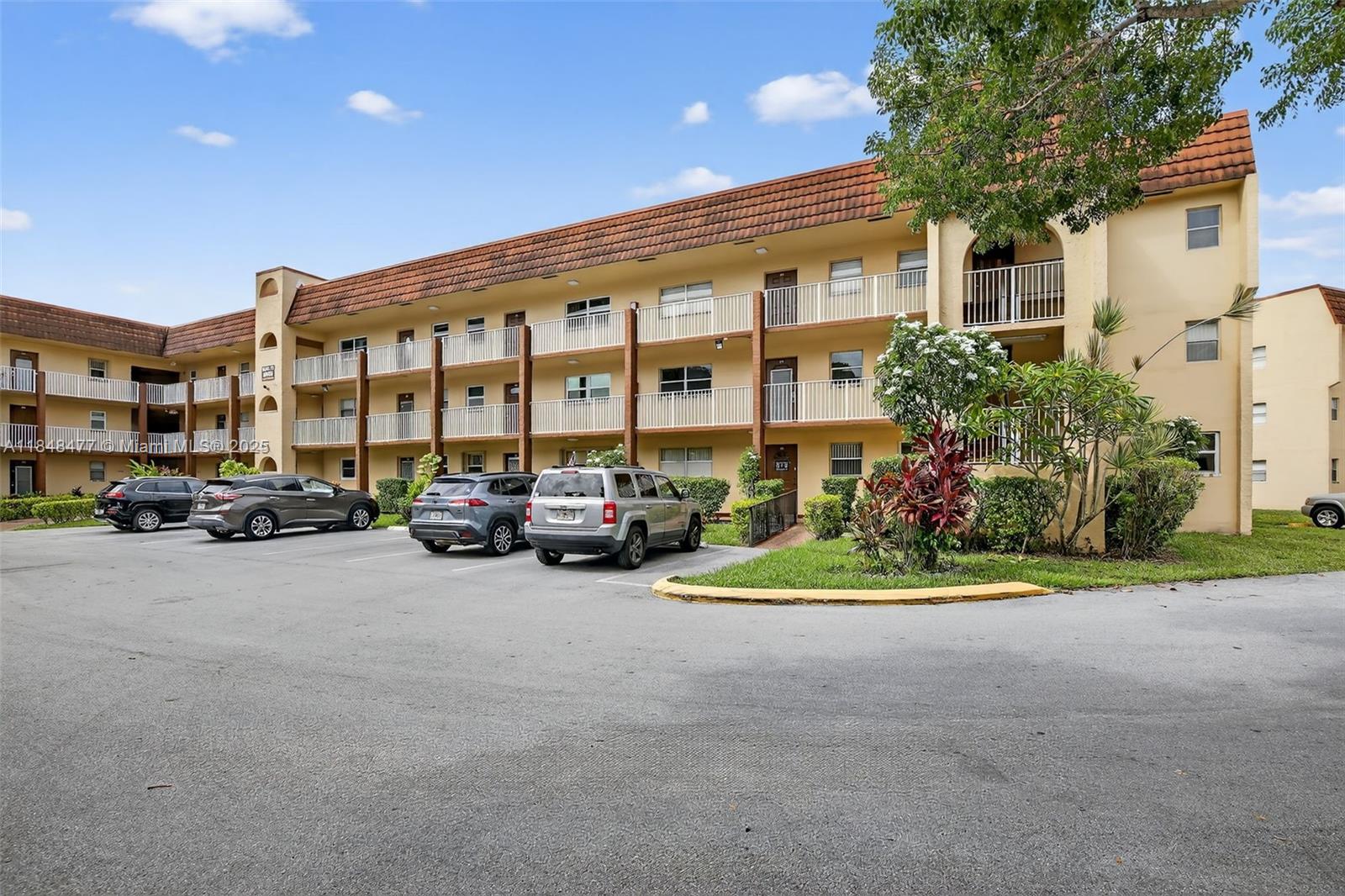 SUNRISE LAKES 73 CONDO - Residential