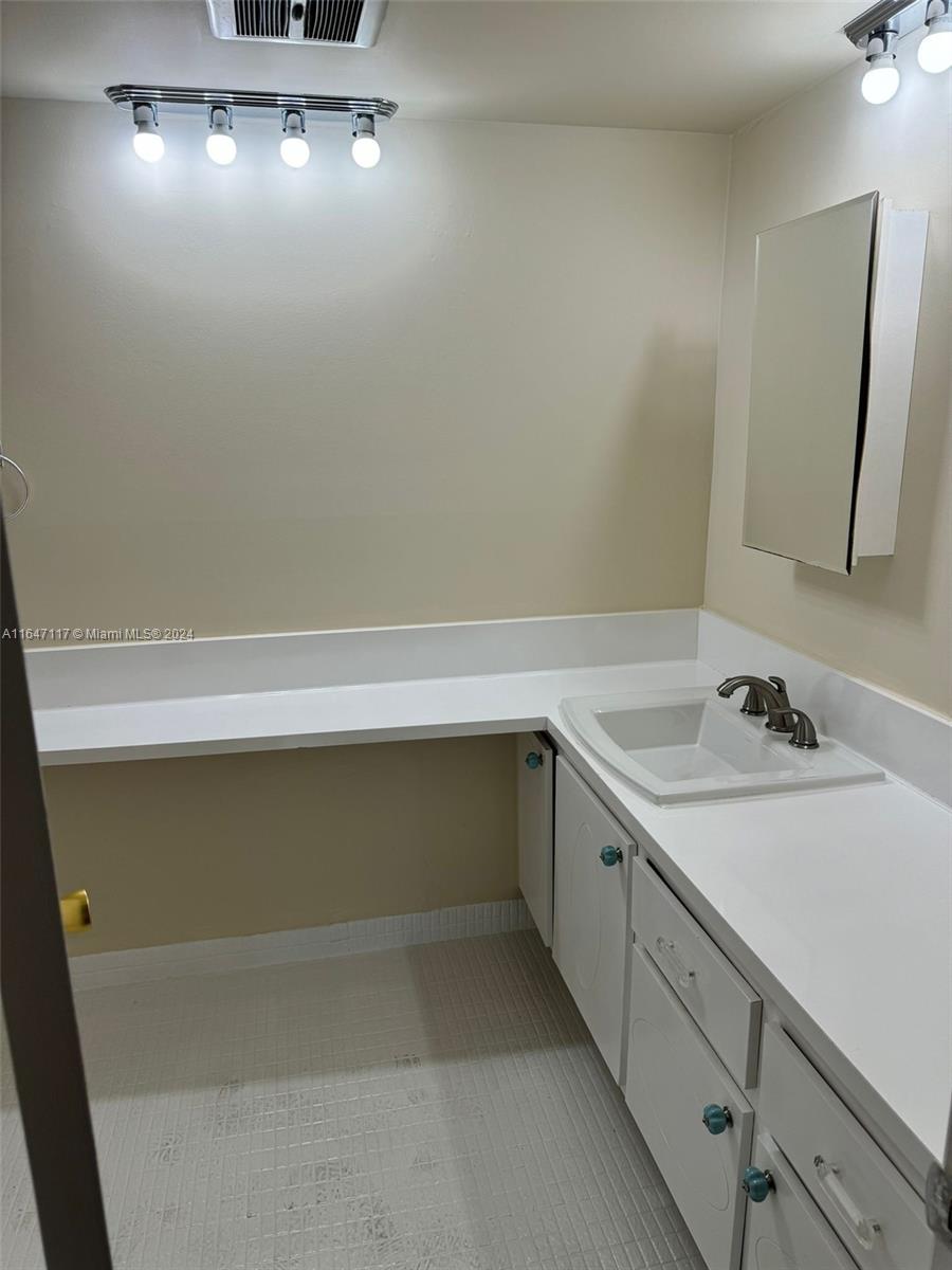 JADE WINDS GROUP ALLAMAND - Residential