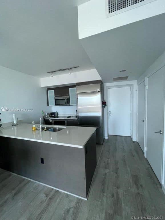 500 BRICKELL WEST CONDO - Residential