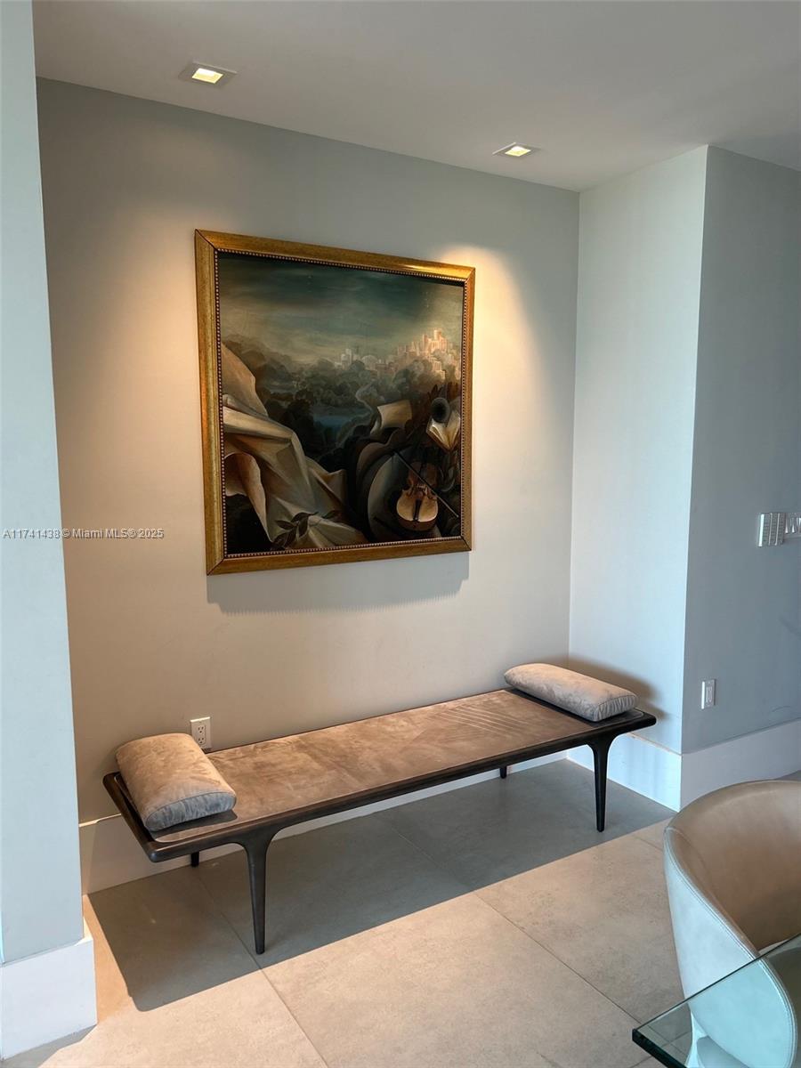 PARQUE TOWERS CONDO - Residential