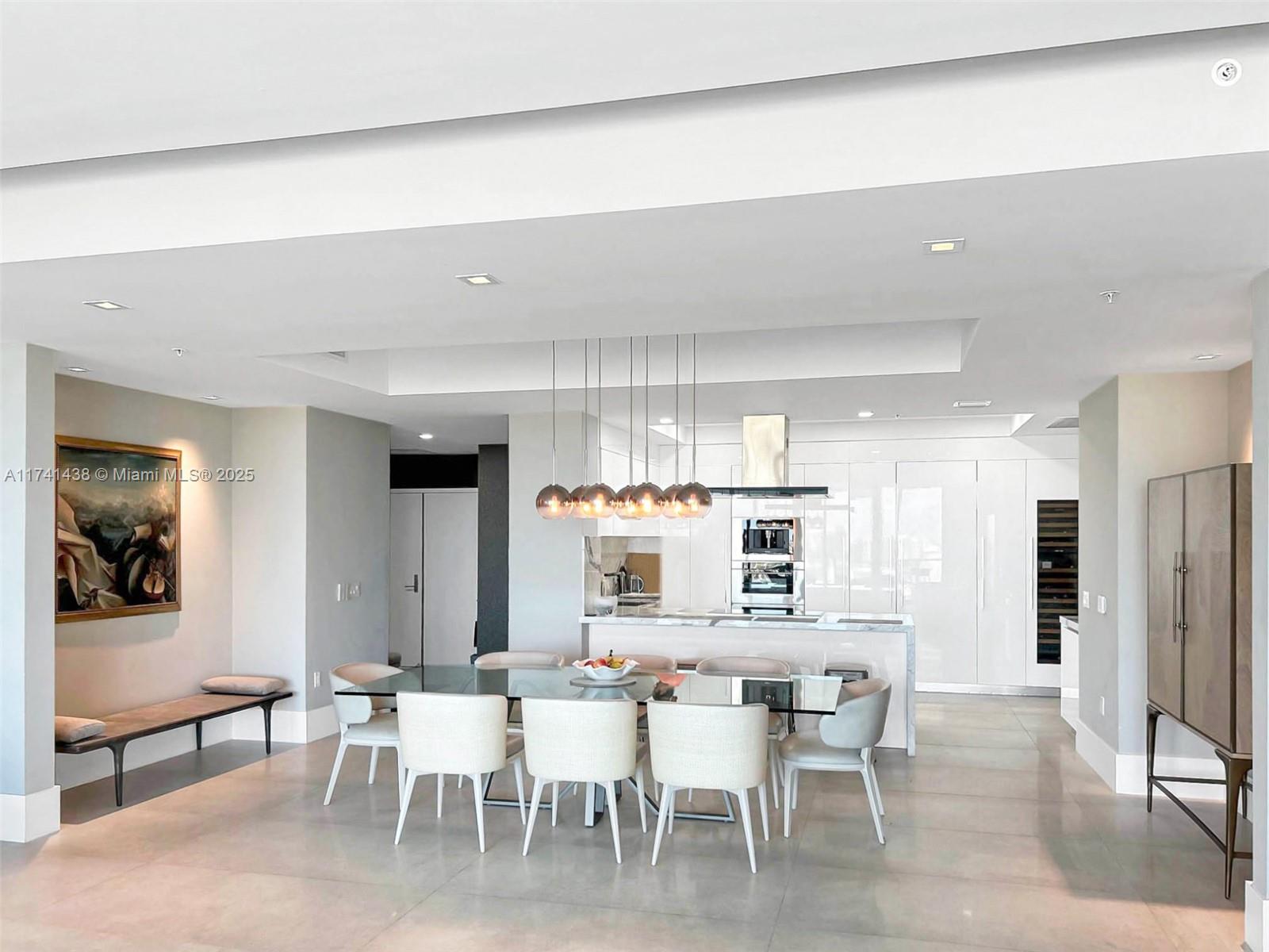 PARQUE TOWERS CONDO - Residential