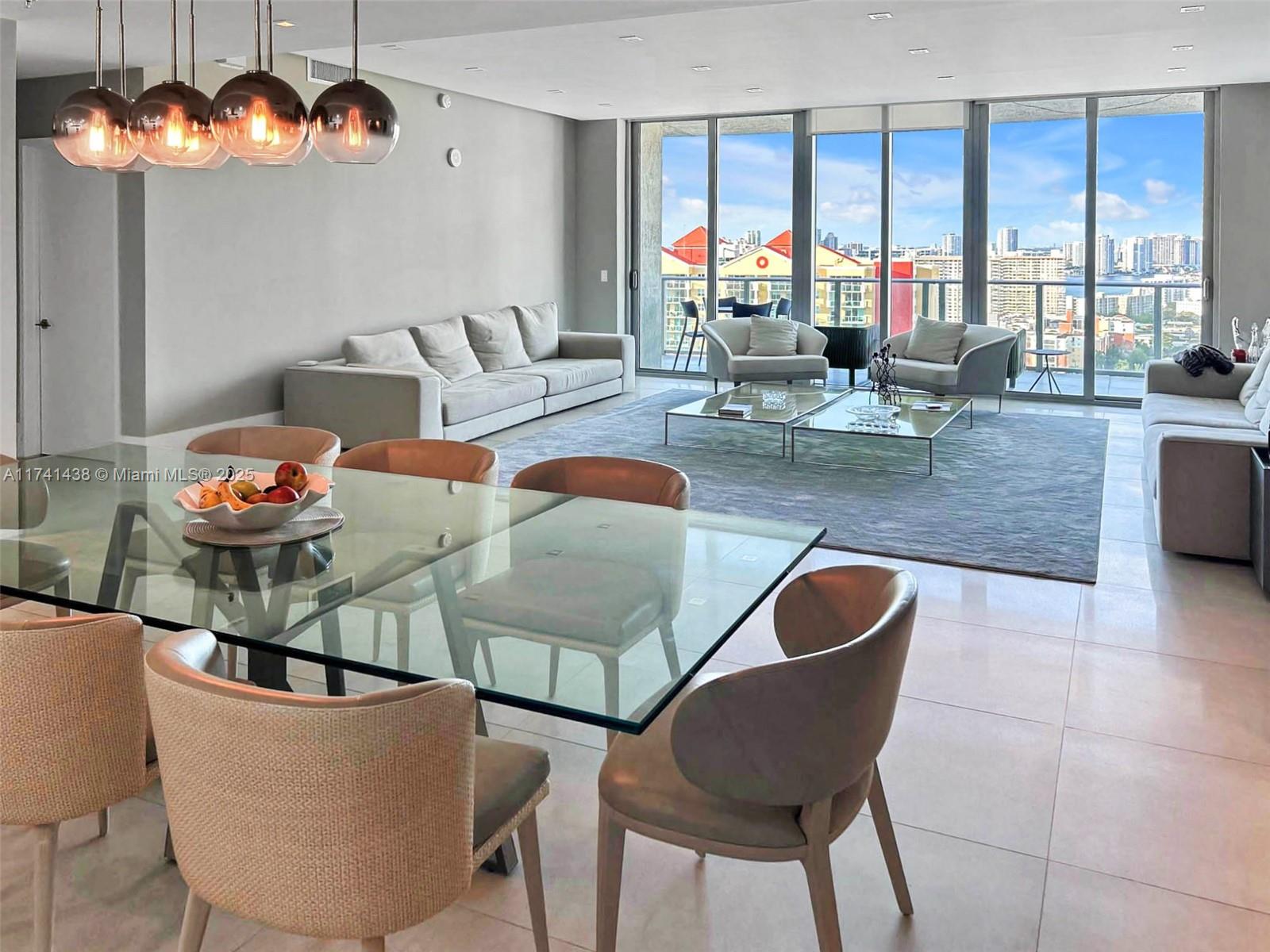 PARQUE TOWERS CONDO - Residential