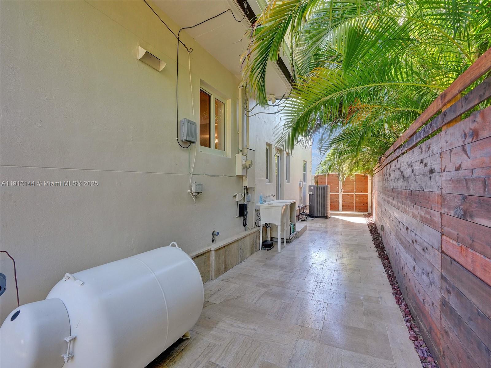 SUNRISE INTRACOASTAL - Residential Lease