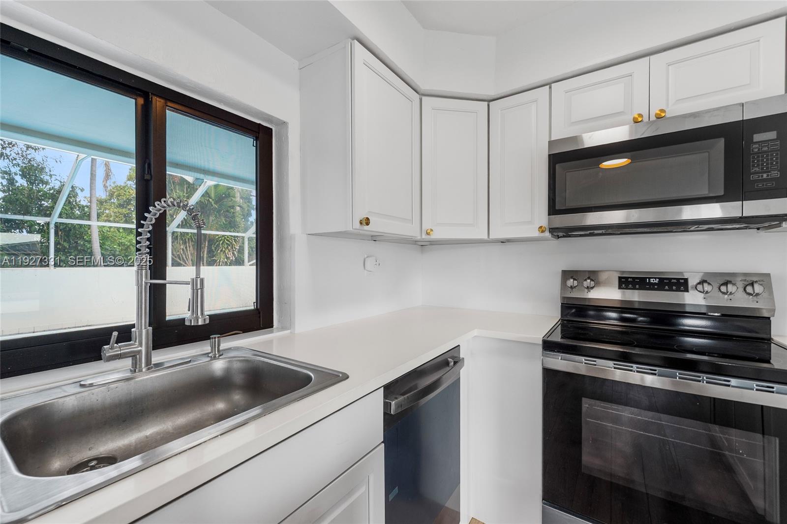 CUTLER RIDGE SEC 6 - Residential Lease