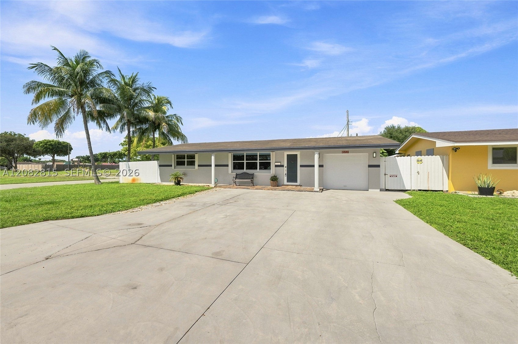 1000 NW 76th Ter, Pembroke Pines FL 33024