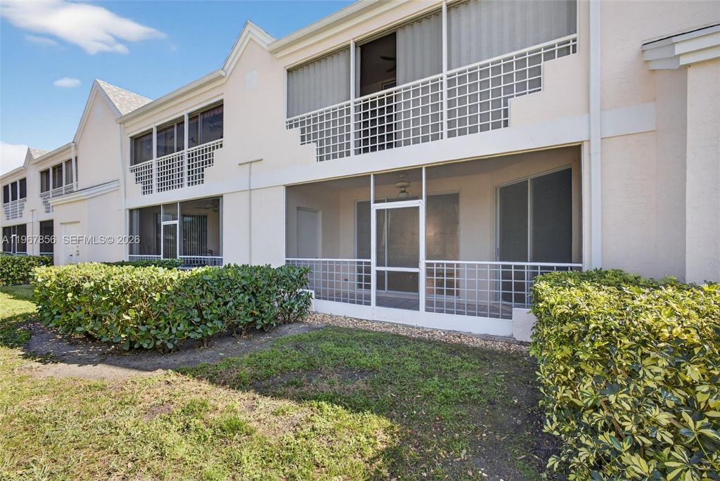 Photo of 101 Muirfield Ct #101D, Jupiter, FL 33458 (MLS # A11967856)