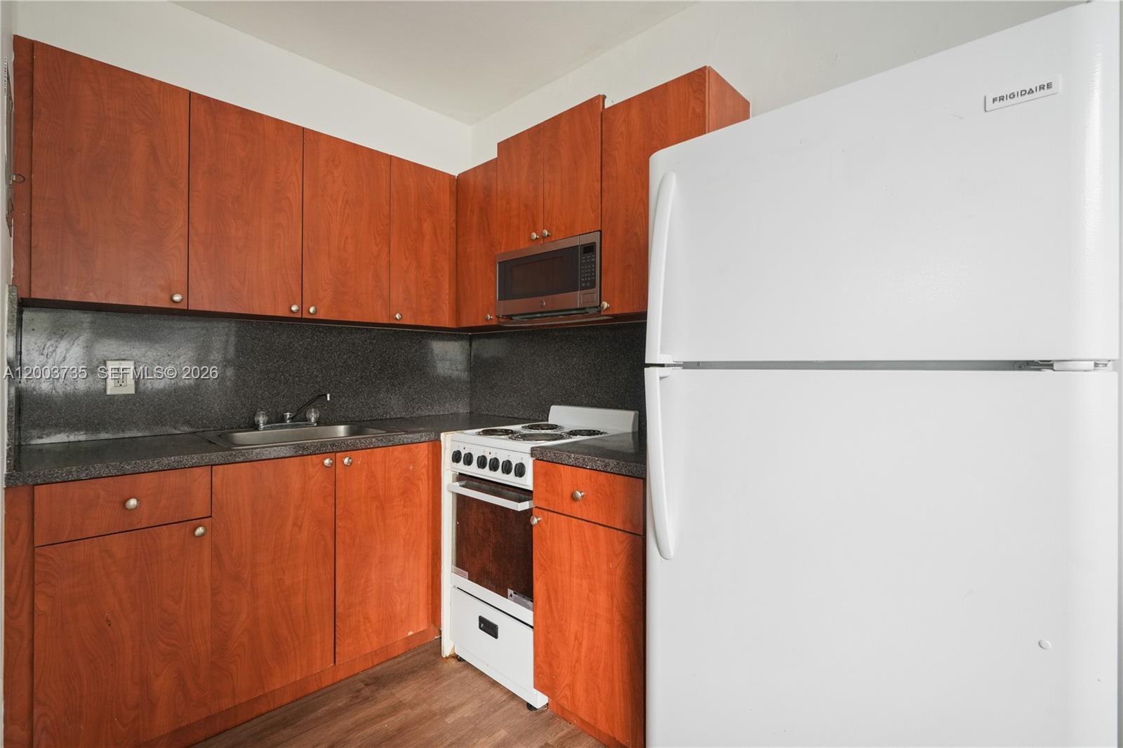 BISCAYNE BCH SUB - Residential Income