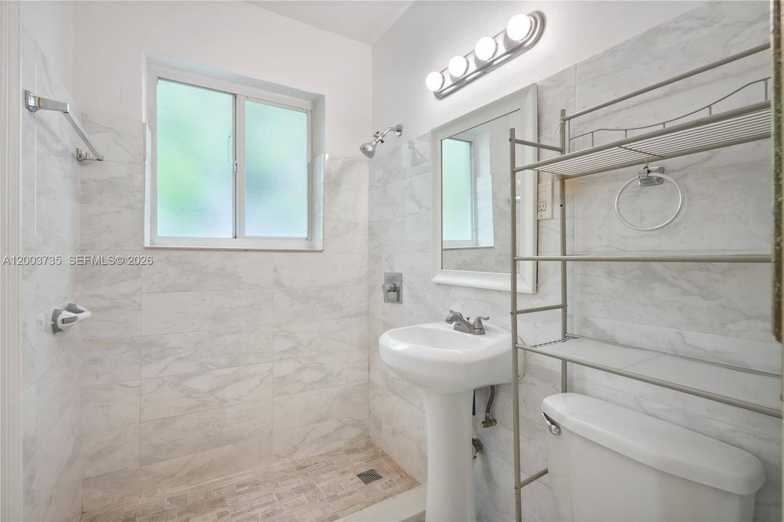 BISCAYNE BCH SUB - Residential Income