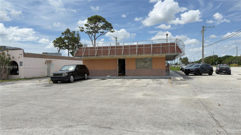 Photo of 616 N Military Trl #1, West Palm Beach, FL 33415 (MLS # A11842228)