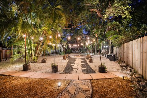 A home in Biscayne Park