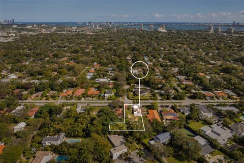 A home in Biscayne Park