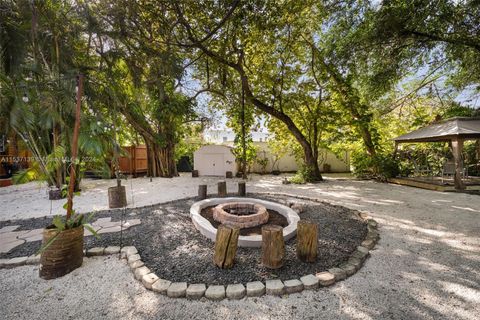 A home in Biscayne Park