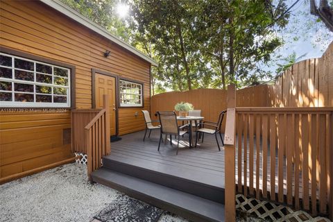 A home in Biscayne Park