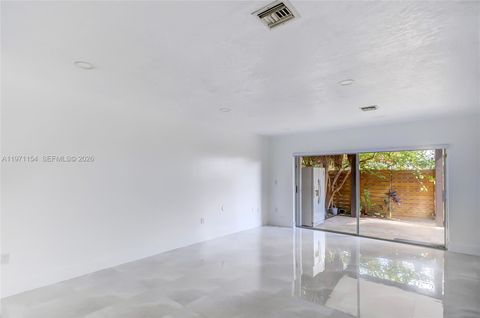 12909 SW 61st Ter Miami FL 33183