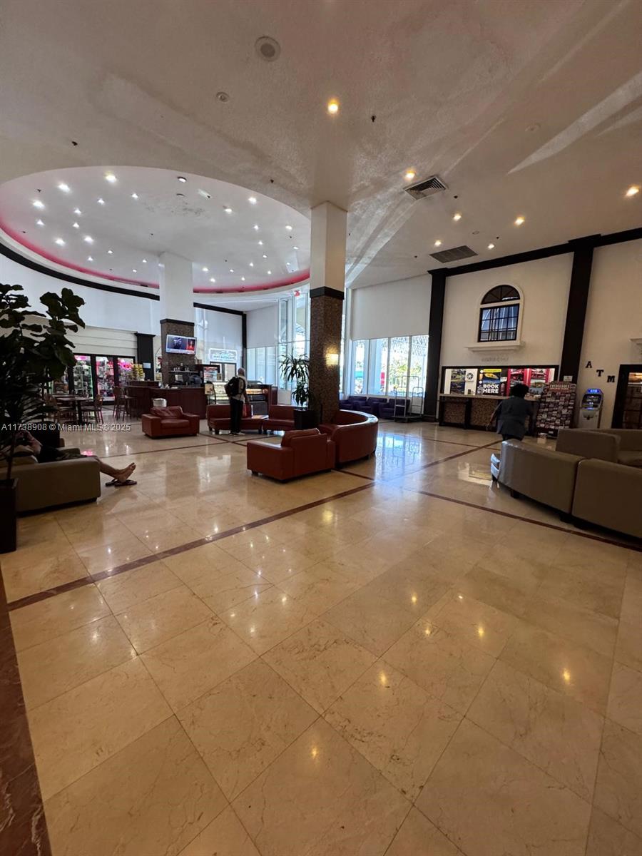 THE AVENTURA BEACH CLUB C - Residential