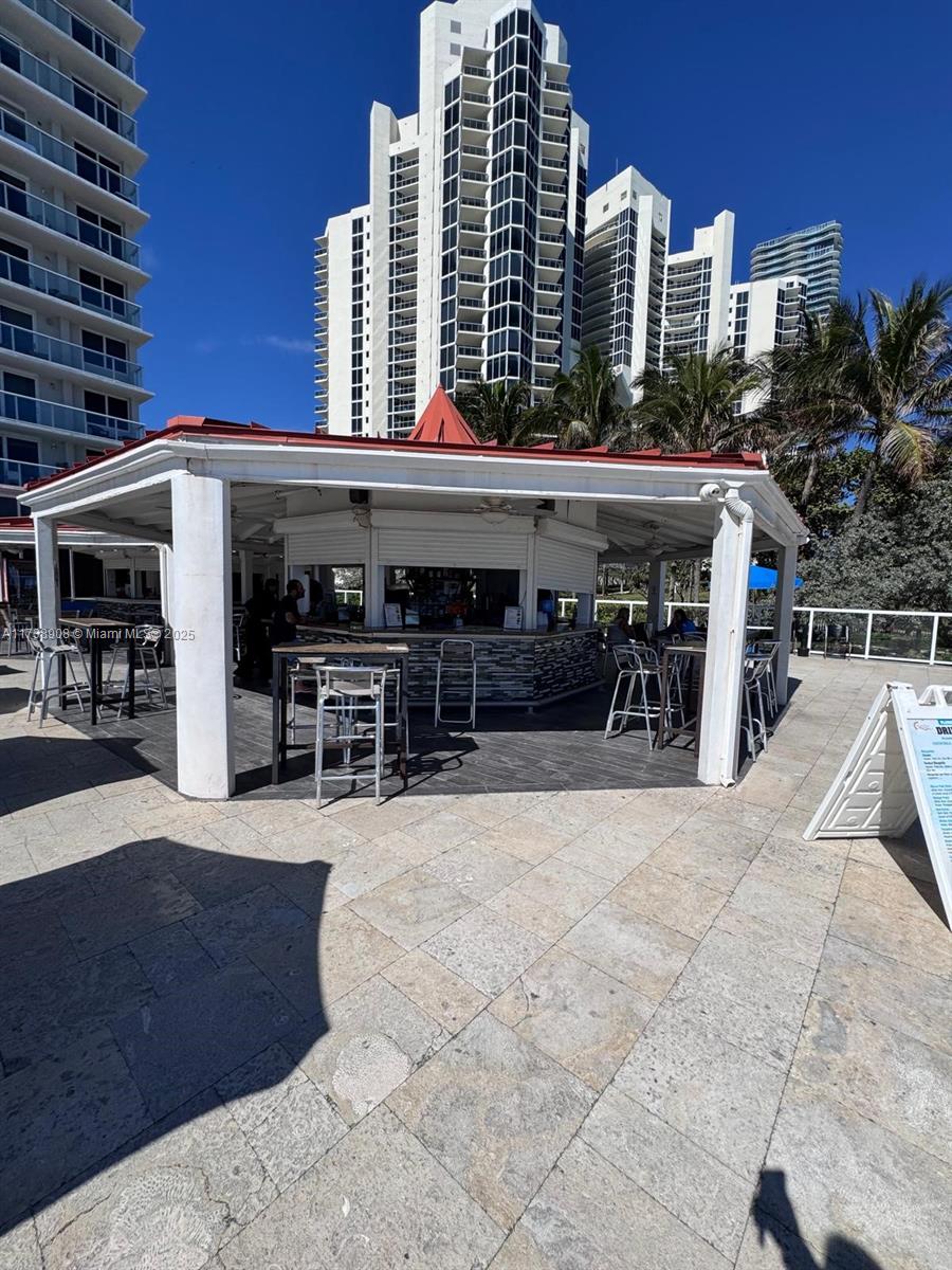 THE AVENTURA BEACH CLUB C - Residential