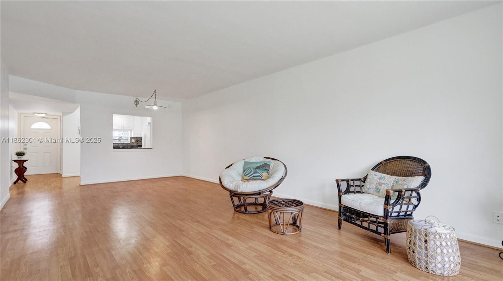 HOLLYBROOK - Residential