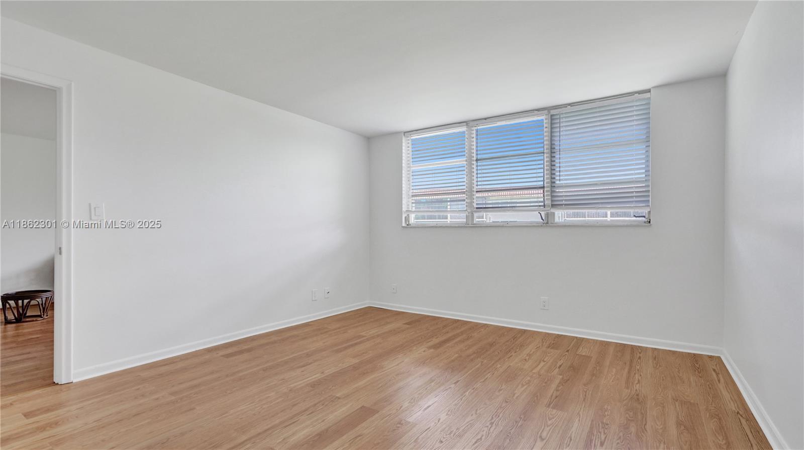 HOLLYBROOK - Residential