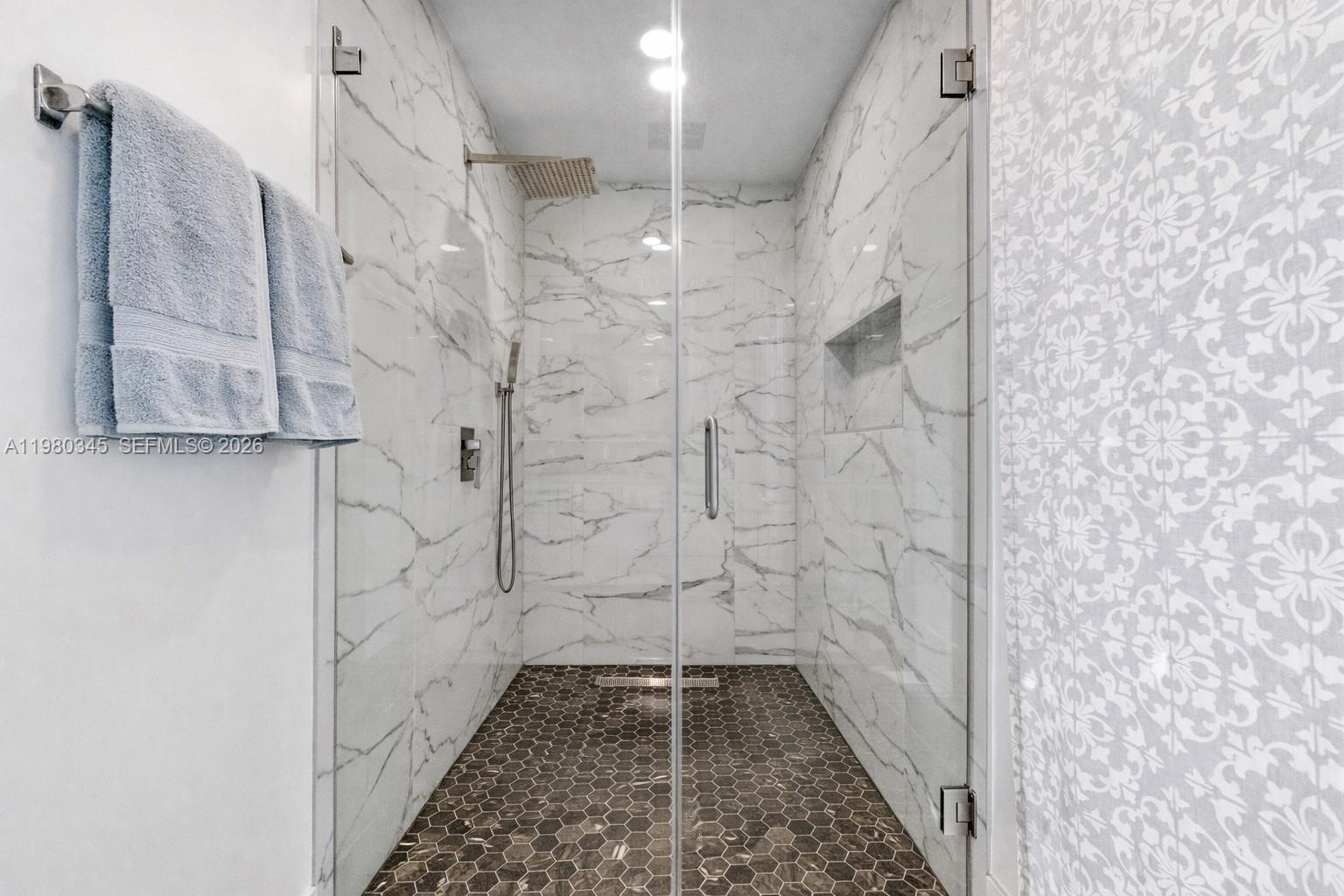 CHARLOTTE ESTATES - Residential