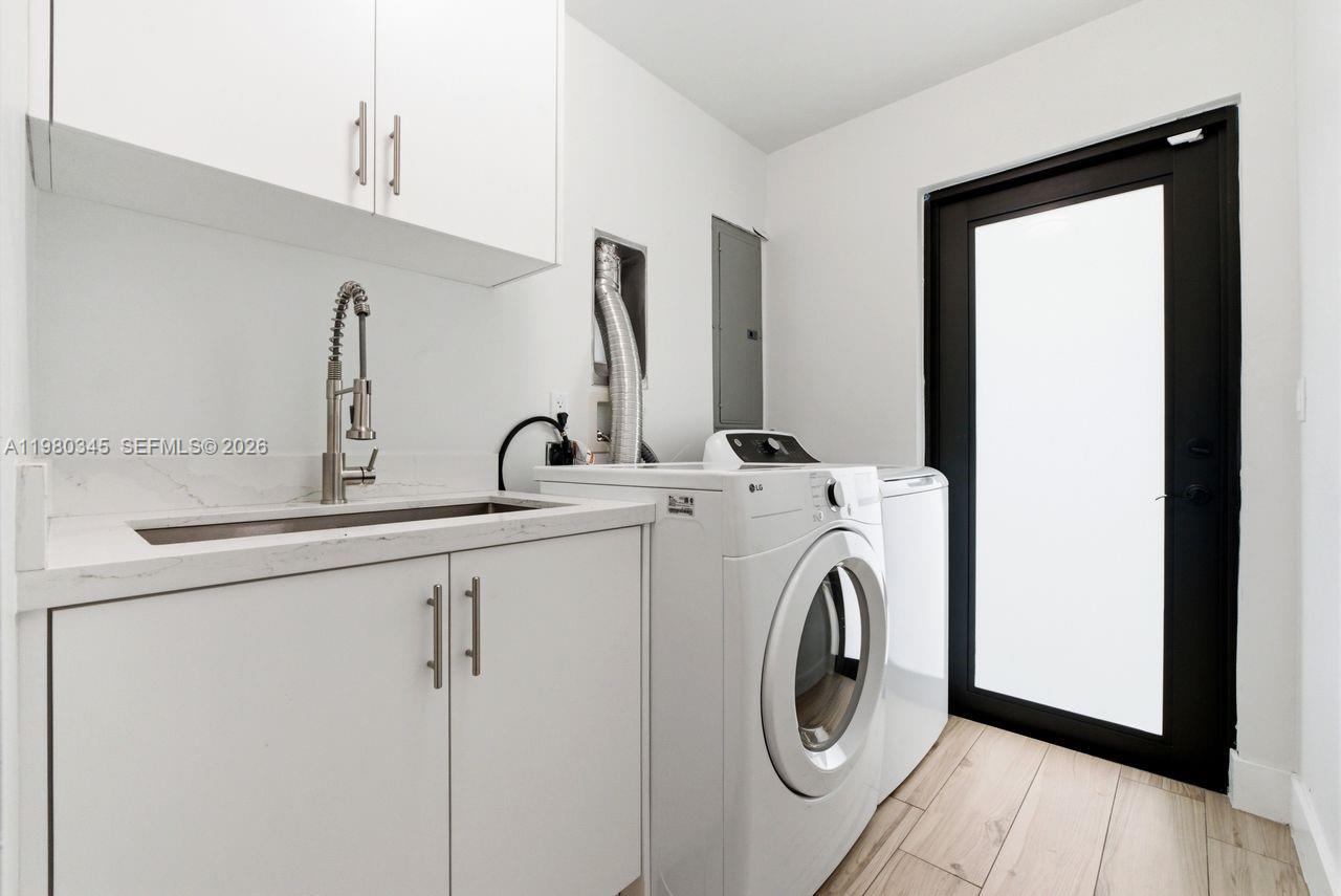 CHARLOTTE ESTATES - Residential