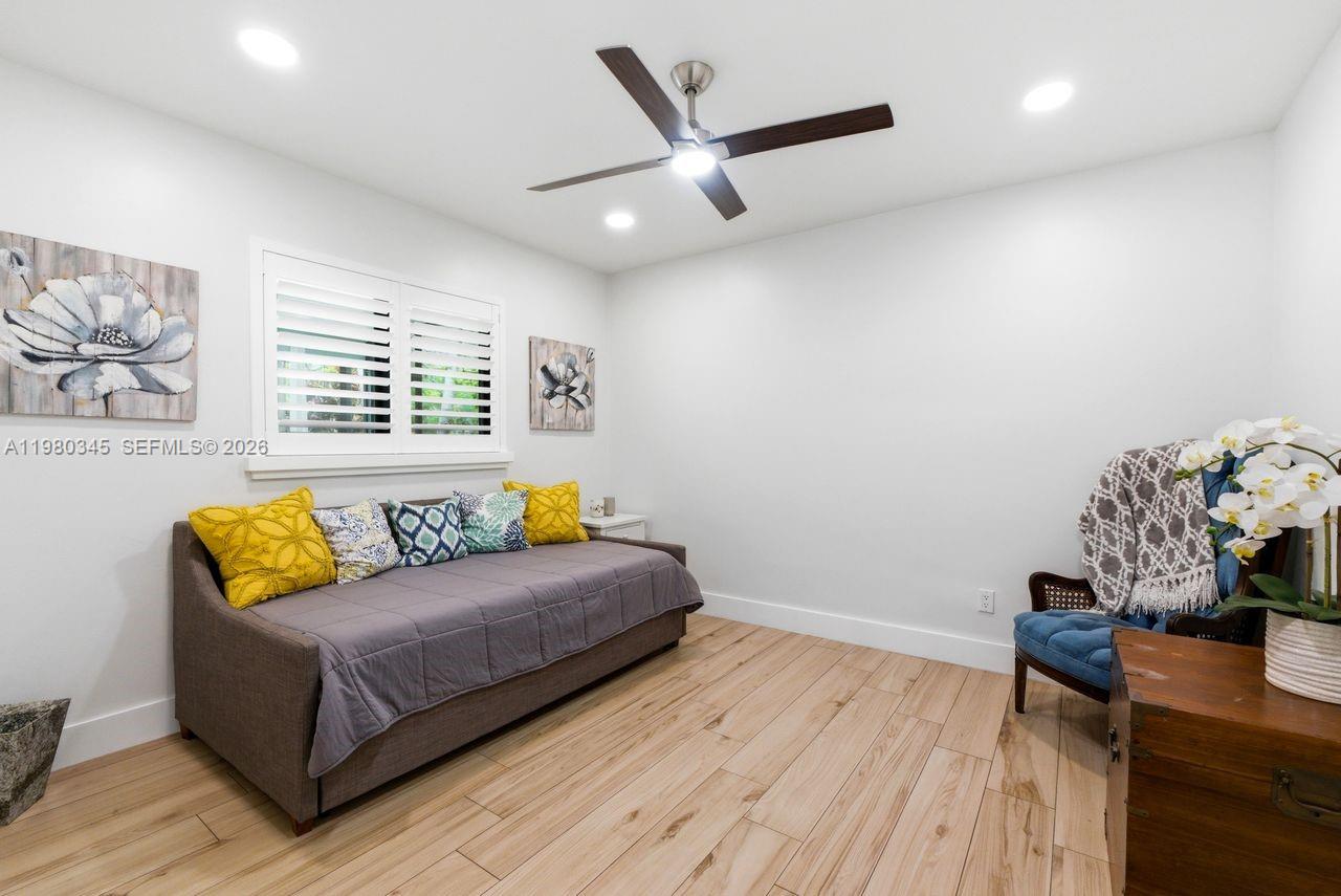 CHARLOTTE ESTATES - Residential