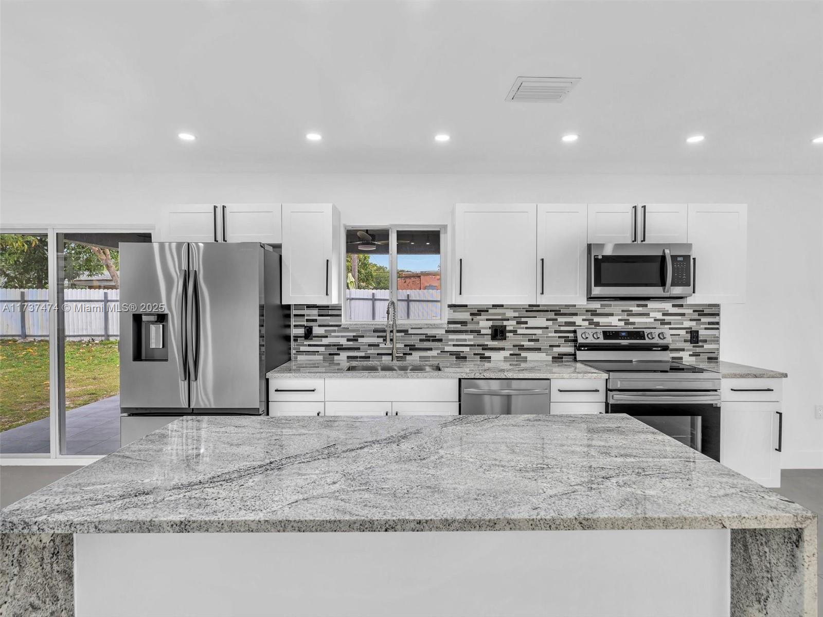 IRONS MANOR HIGH PINE ADD - Residential
