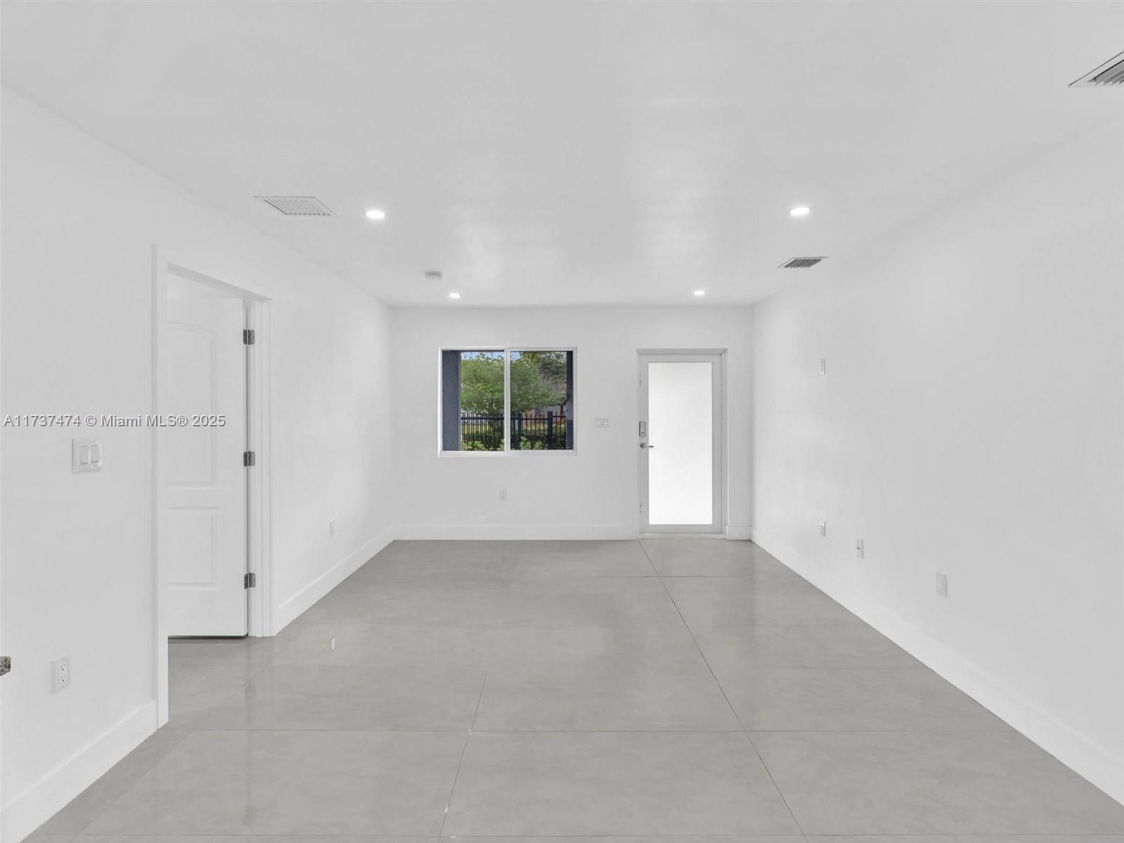 IRONS MANOR HIGH PINE ADD - Residential