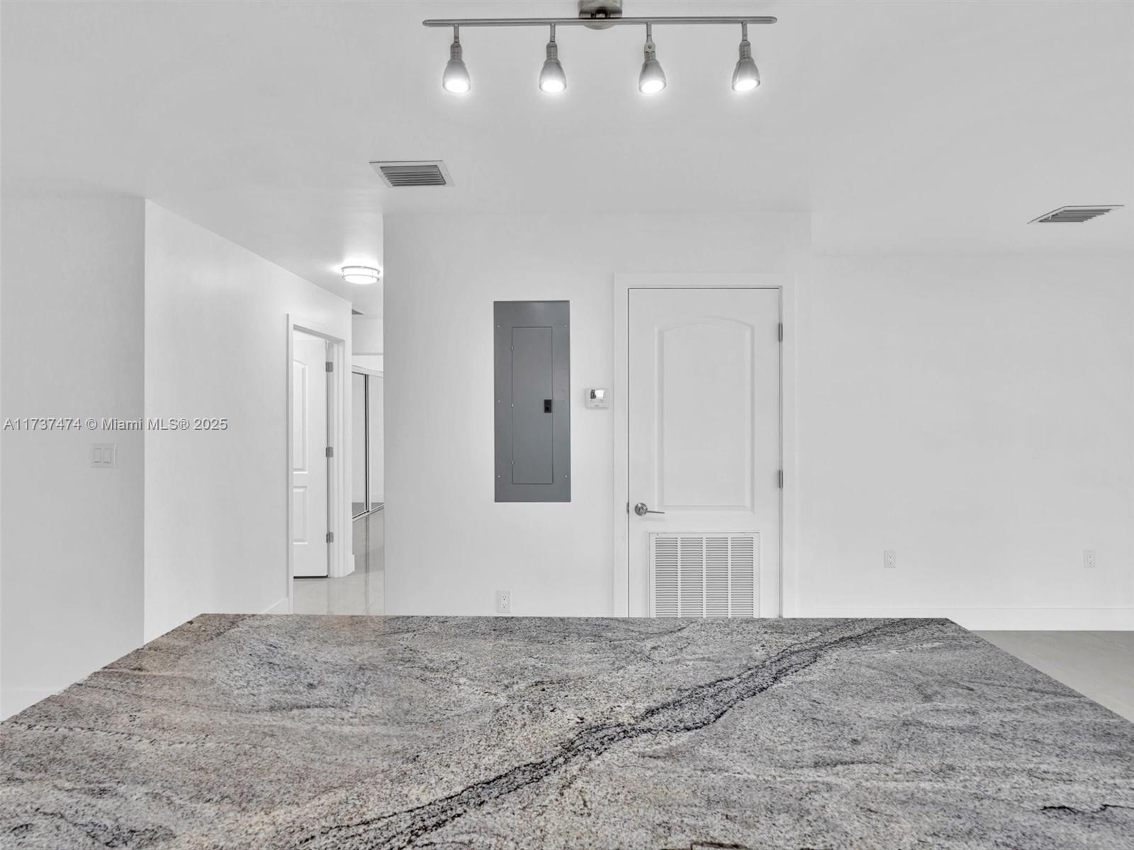 IRONS MANOR HIGH PINE ADD - Residential