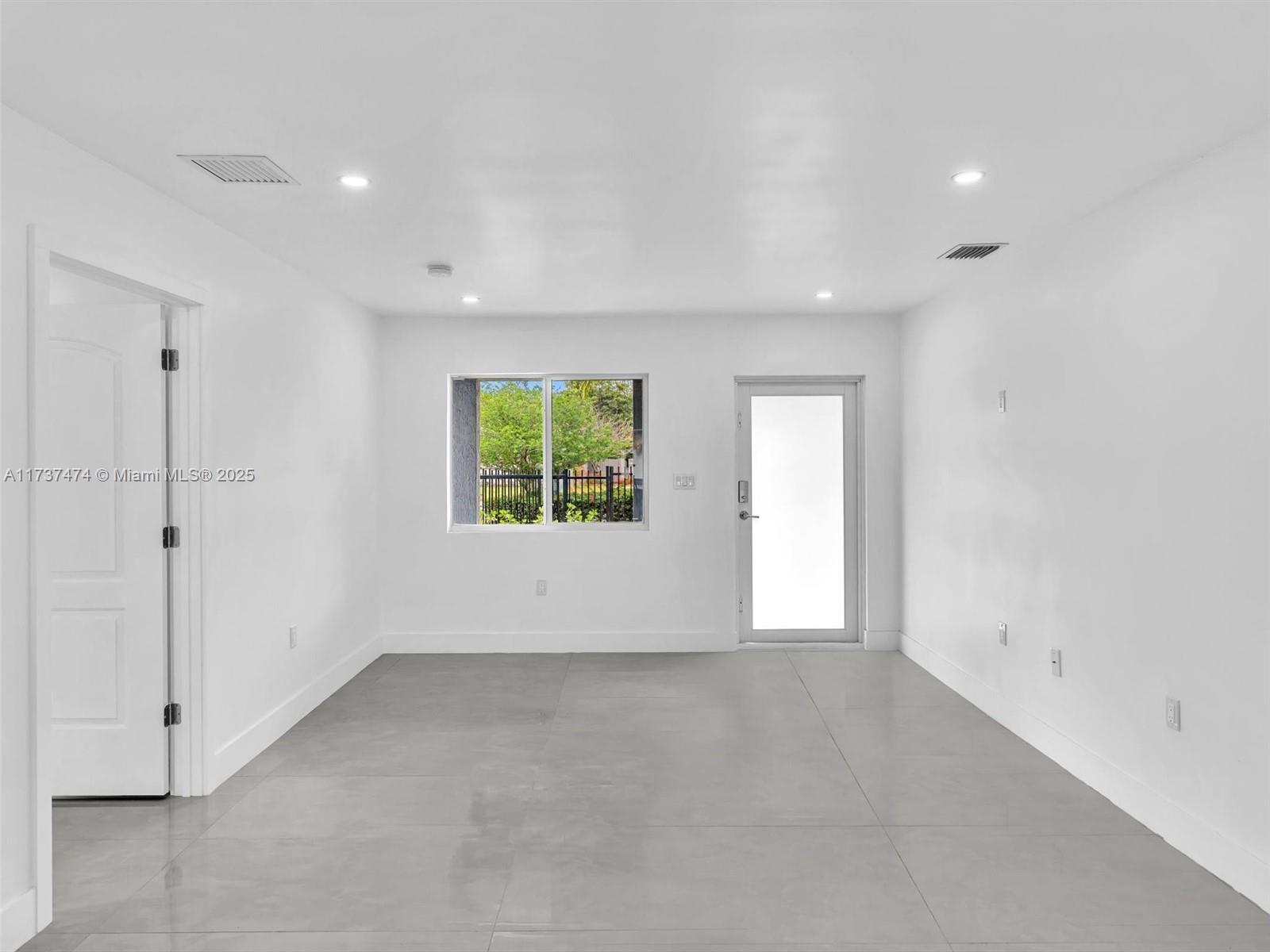 IRONS MANOR HIGH PINE ADD - Residential