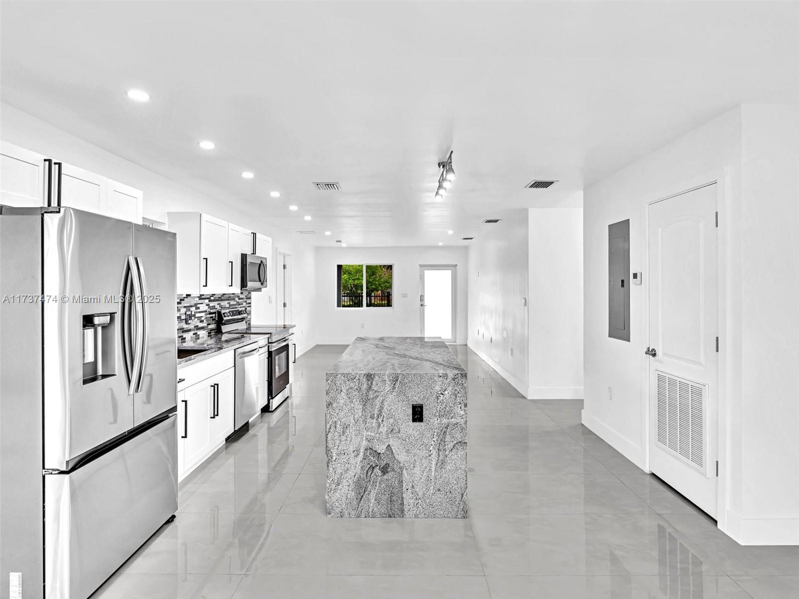 IRONS MANOR HIGH PINE ADD - Residential