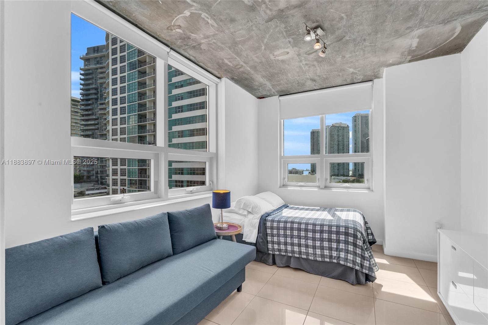 MIDBLOCK MIAMI CONDO - Residential