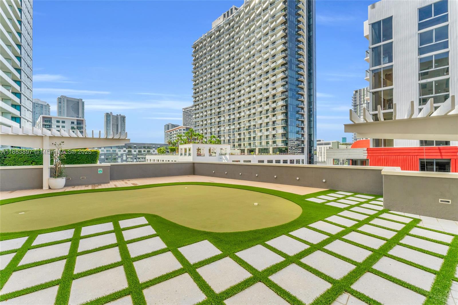 MIDBLOCK MIAMI CONDO - Residential