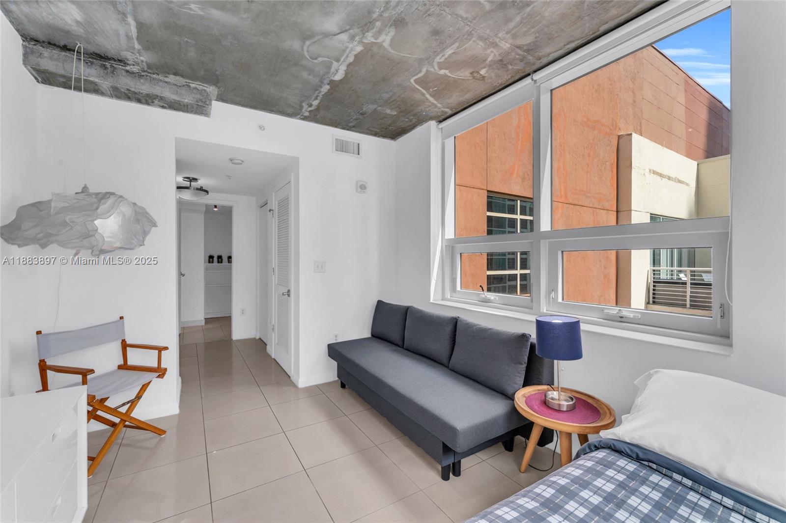 MIDBLOCK MIAMI CONDO - Residential