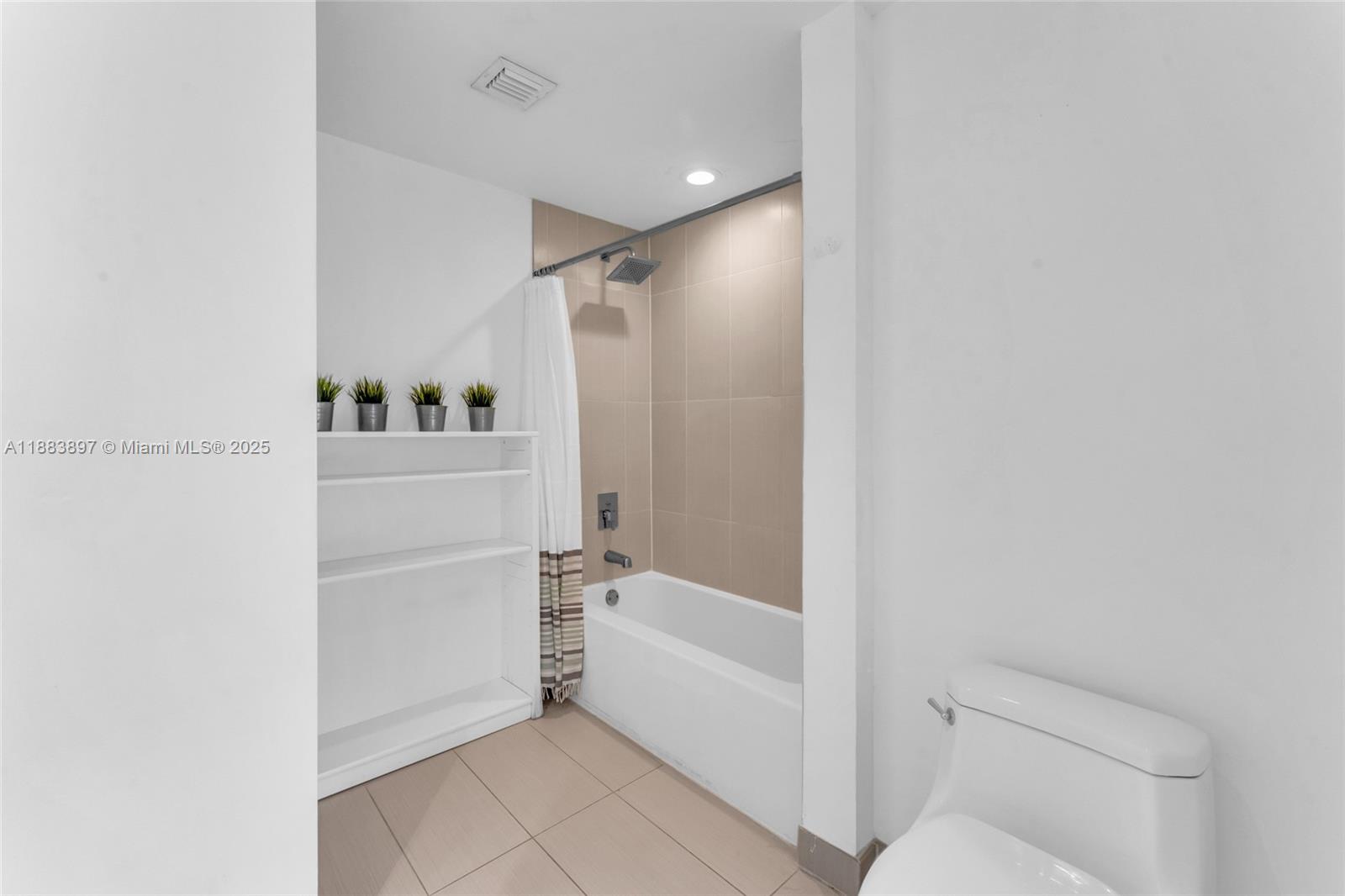 MIDBLOCK MIAMI CONDO - Residential