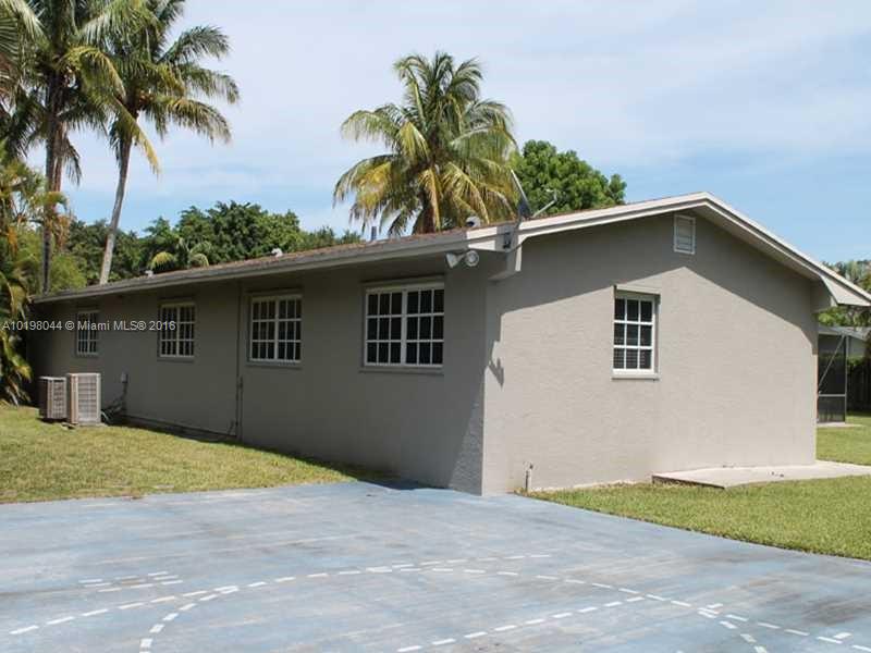 UNIVERSITY PINES - Residential