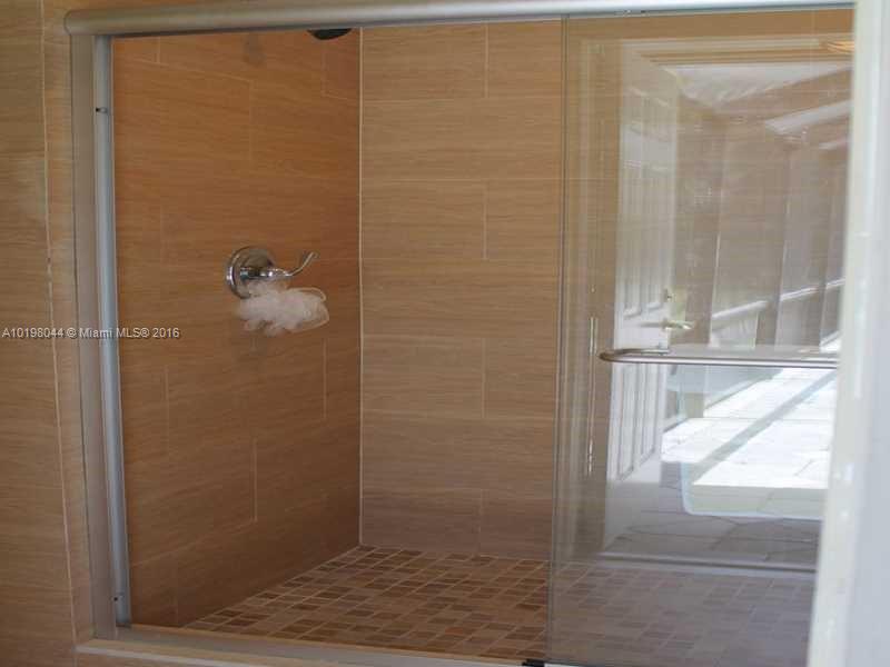 UNIVERSITY PINES - Residential