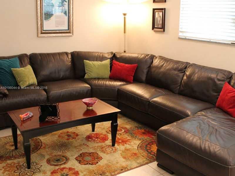 UNIVERSITY PINES - Residential