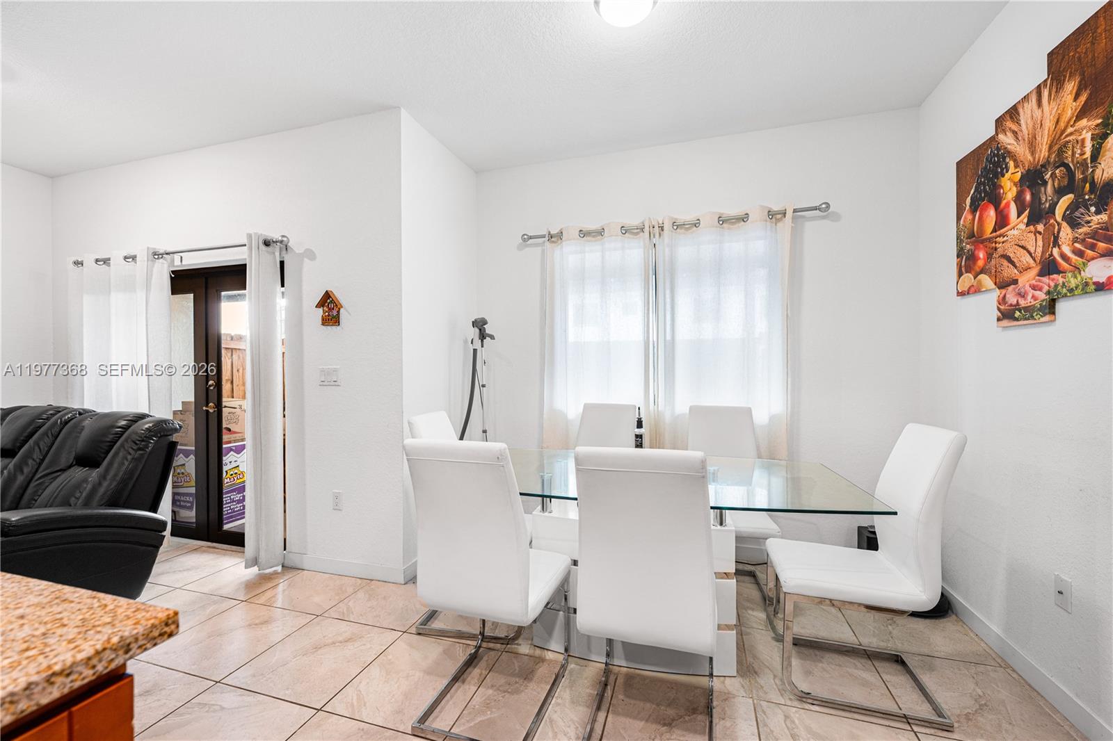 TROPICAL BREEZE TOWNHOUSE - Residential