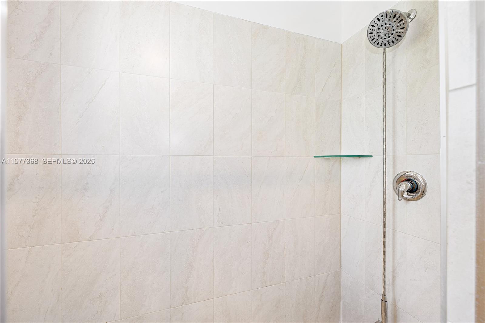 TROPICAL BREEZE TOWNHOUSE - Residential