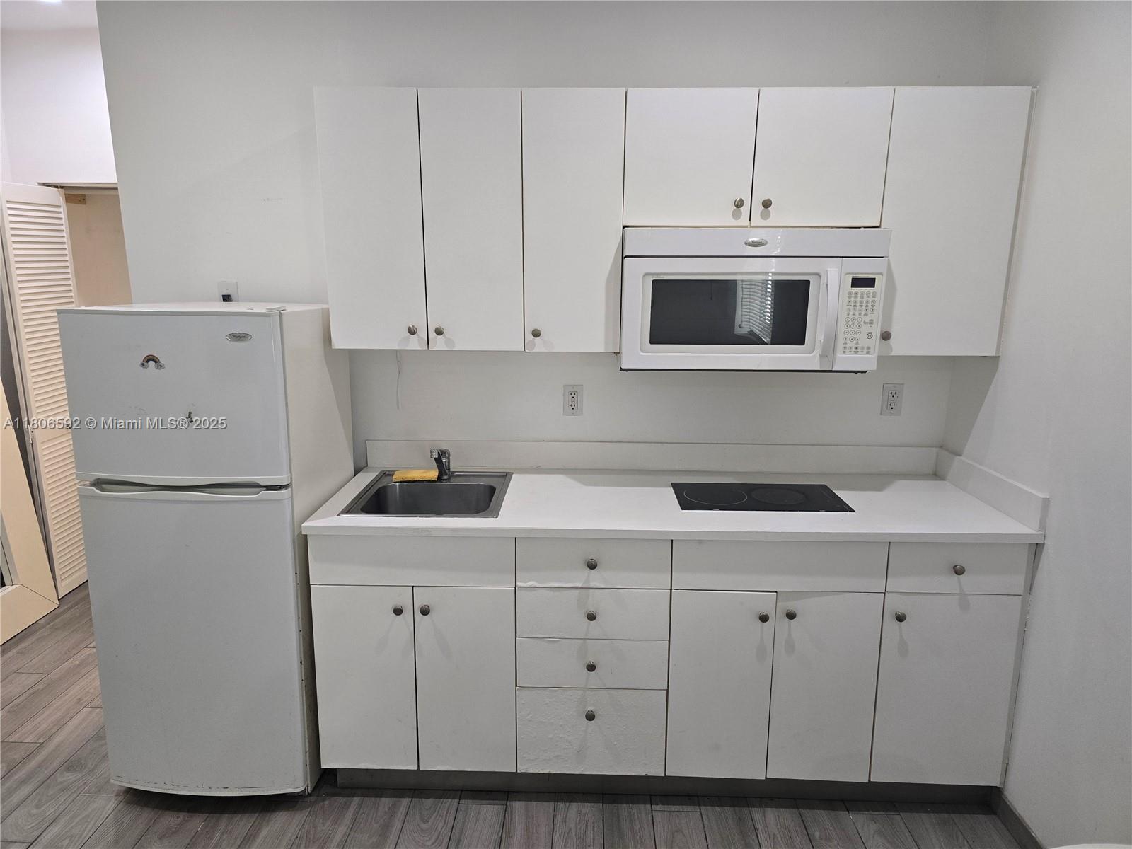 1345 Pennsylvania Ave B4, Miami Beach, Miami-Dade County, Florida - 1 Bathrooms - 
