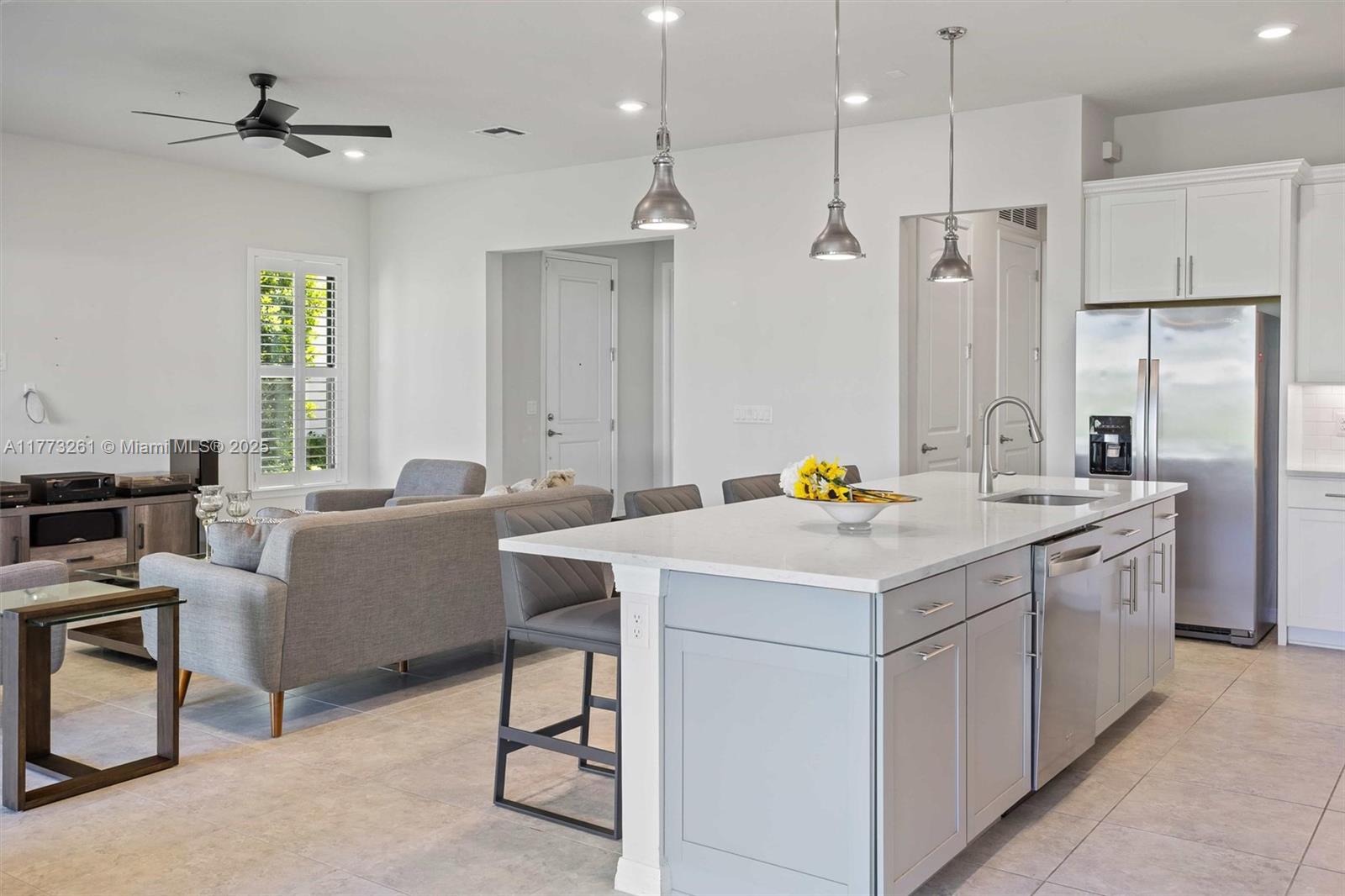BOCA FLORES - Residential