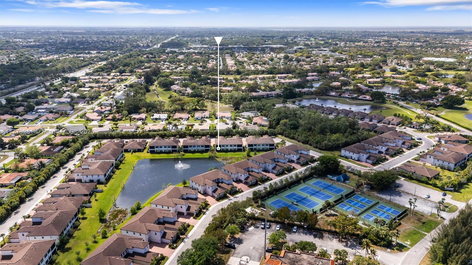 BOCA FLORES - Residential