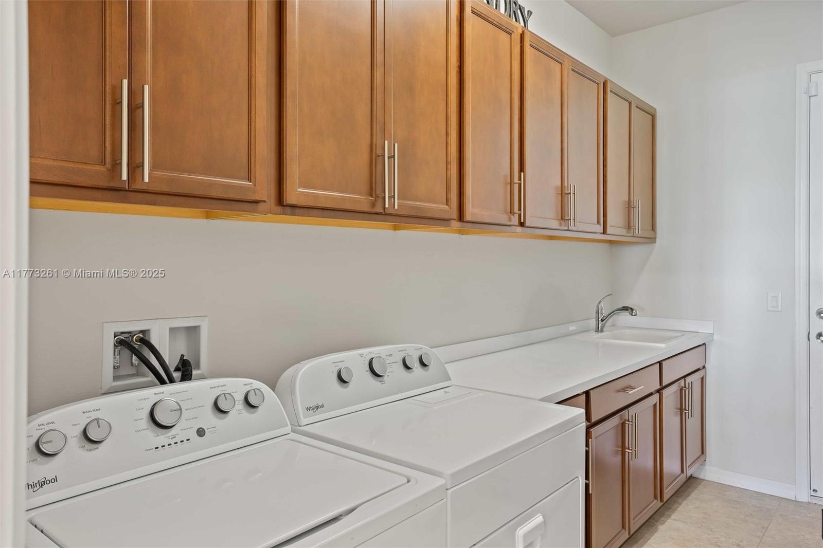 BOCA FLORES - Residential