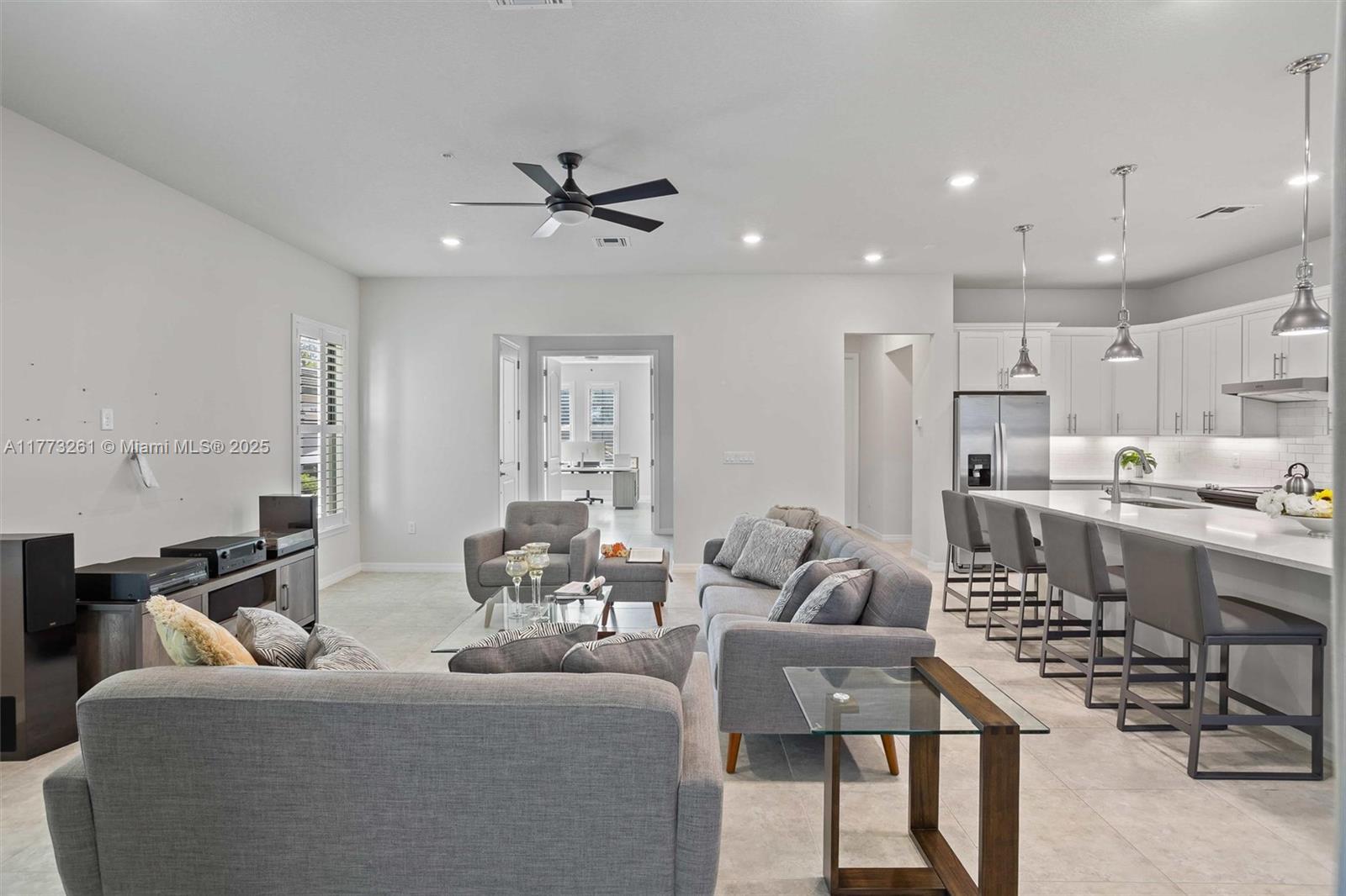 BOCA FLORES - Residential
