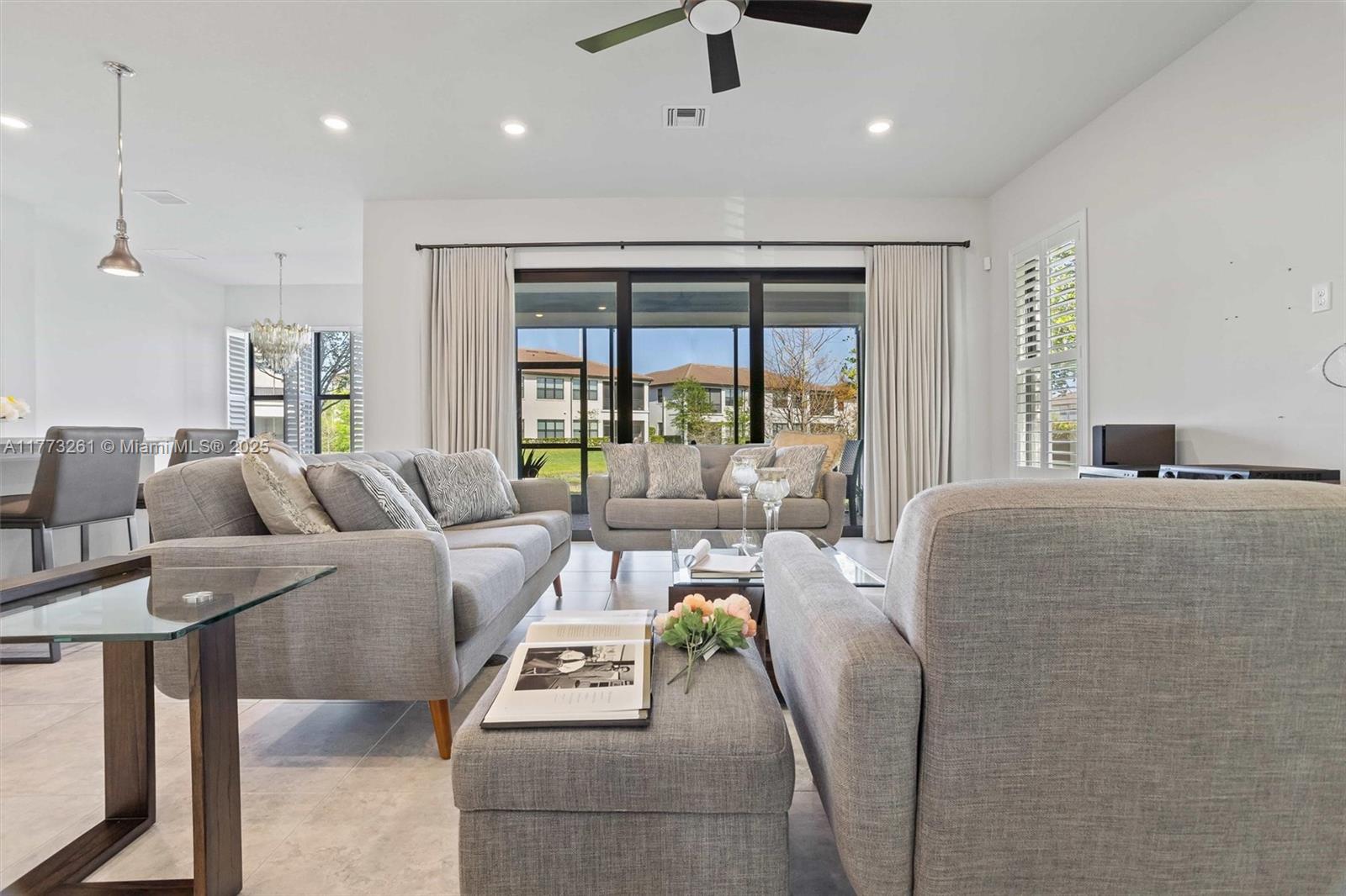 BOCA FLORES - Residential