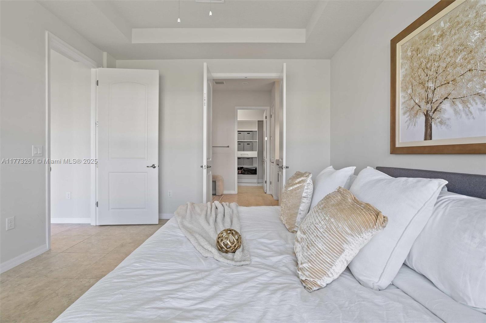 BOCA FLORES - Residential