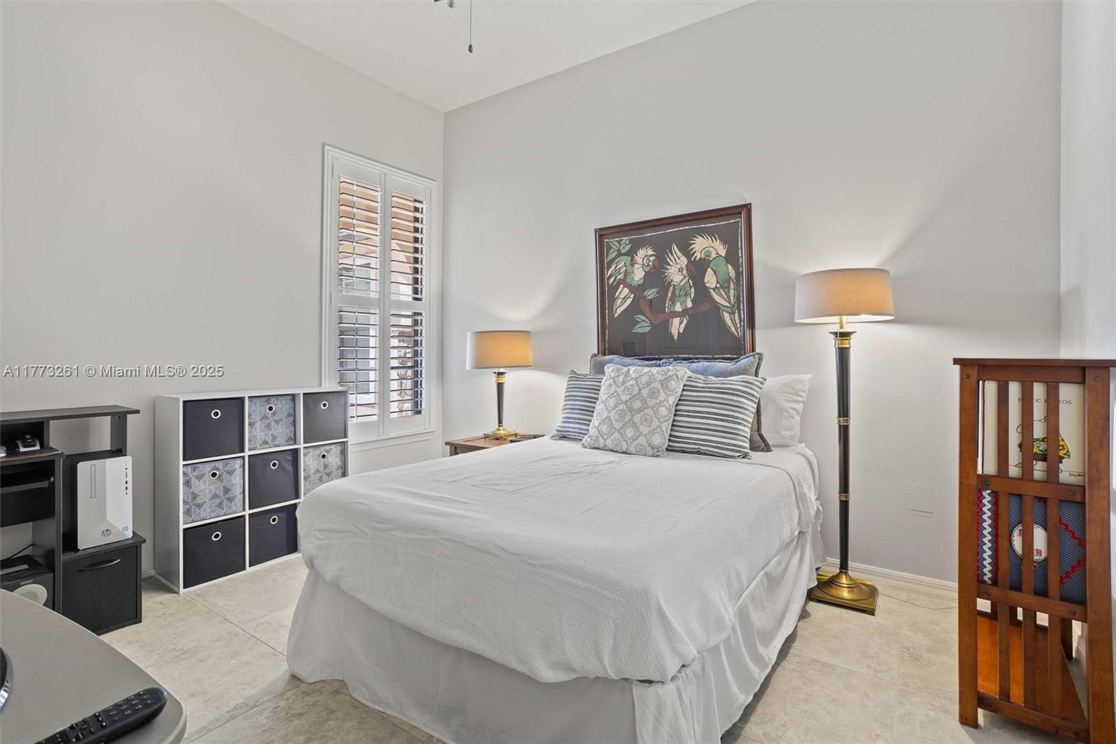 BOCA FLORES - Residential