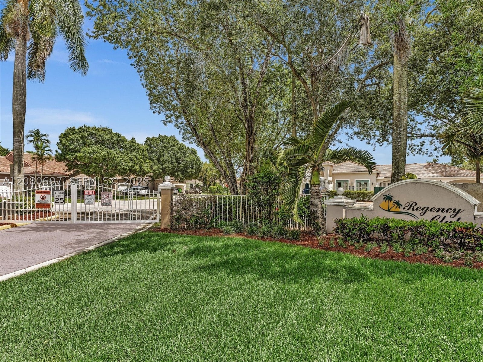7420 S Aragon Blvd 1, Sunrise FL 33313
